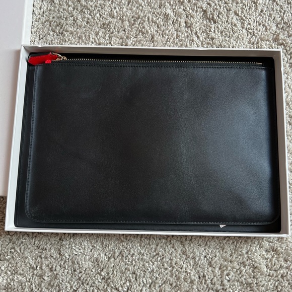 🔥 Emporio Armani Clutch - In Excellent Condition 🔥 - Picture 4 of 9